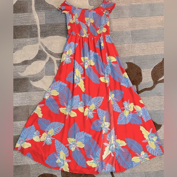 Lulu’s Patsy Off Shoulder Aloha Maxi Dress w Smocked Bodice & High Front Slit - Picture 6 of 8